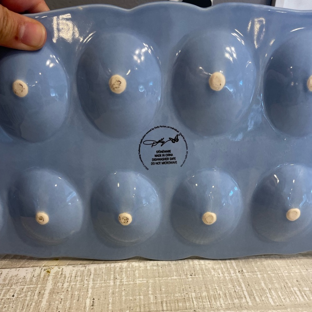 Beautiful Blue Egg Tray by Dolly Parton - Picture 4 of 5